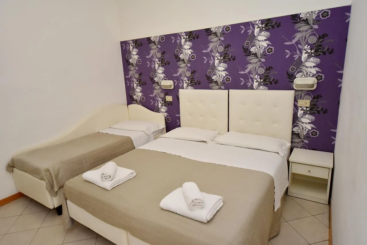 Hotel Marika Римини 3*,